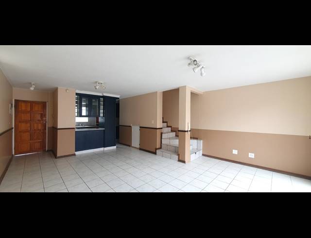 2 BEDROOM TOWNHOUSE FOR SALE IN WINCHESTER HILLS